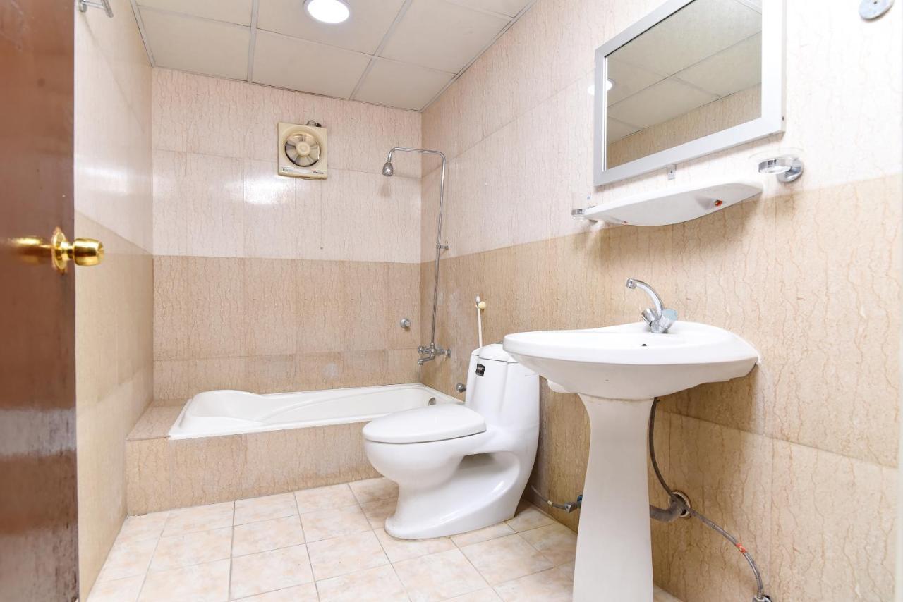 Oyo 416 Bonais Hotel アル・アフサ エクステリア 写真